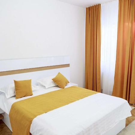 Strada Muresenilor - Savas Apartament Braşov Exteriör bild